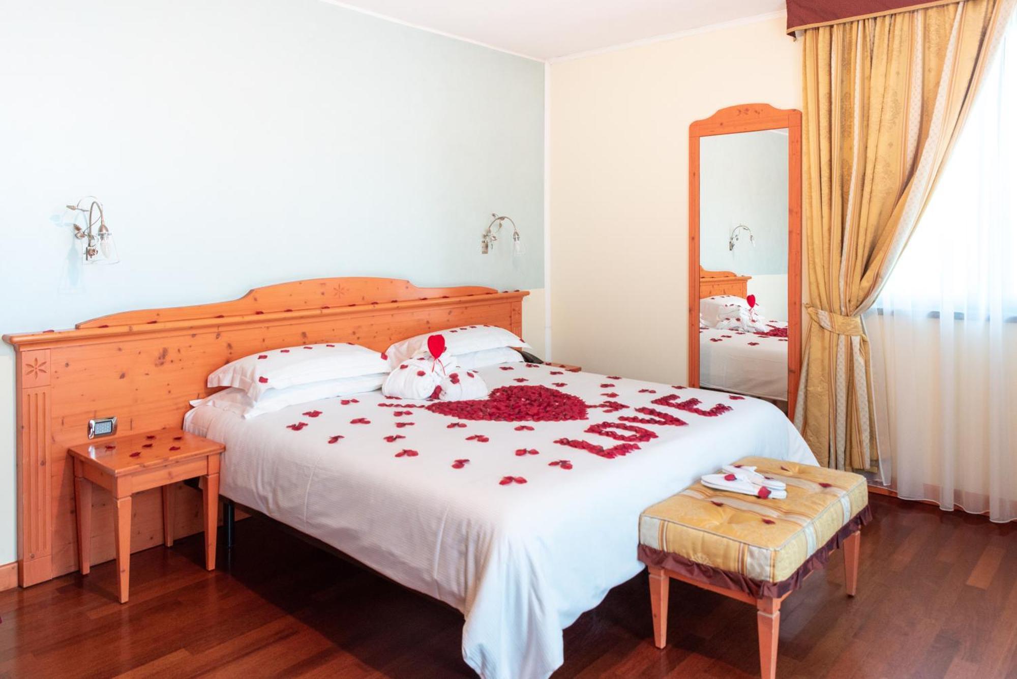Hotel Residence Montelago Ternate  Εξωτερικό φωτογραφία