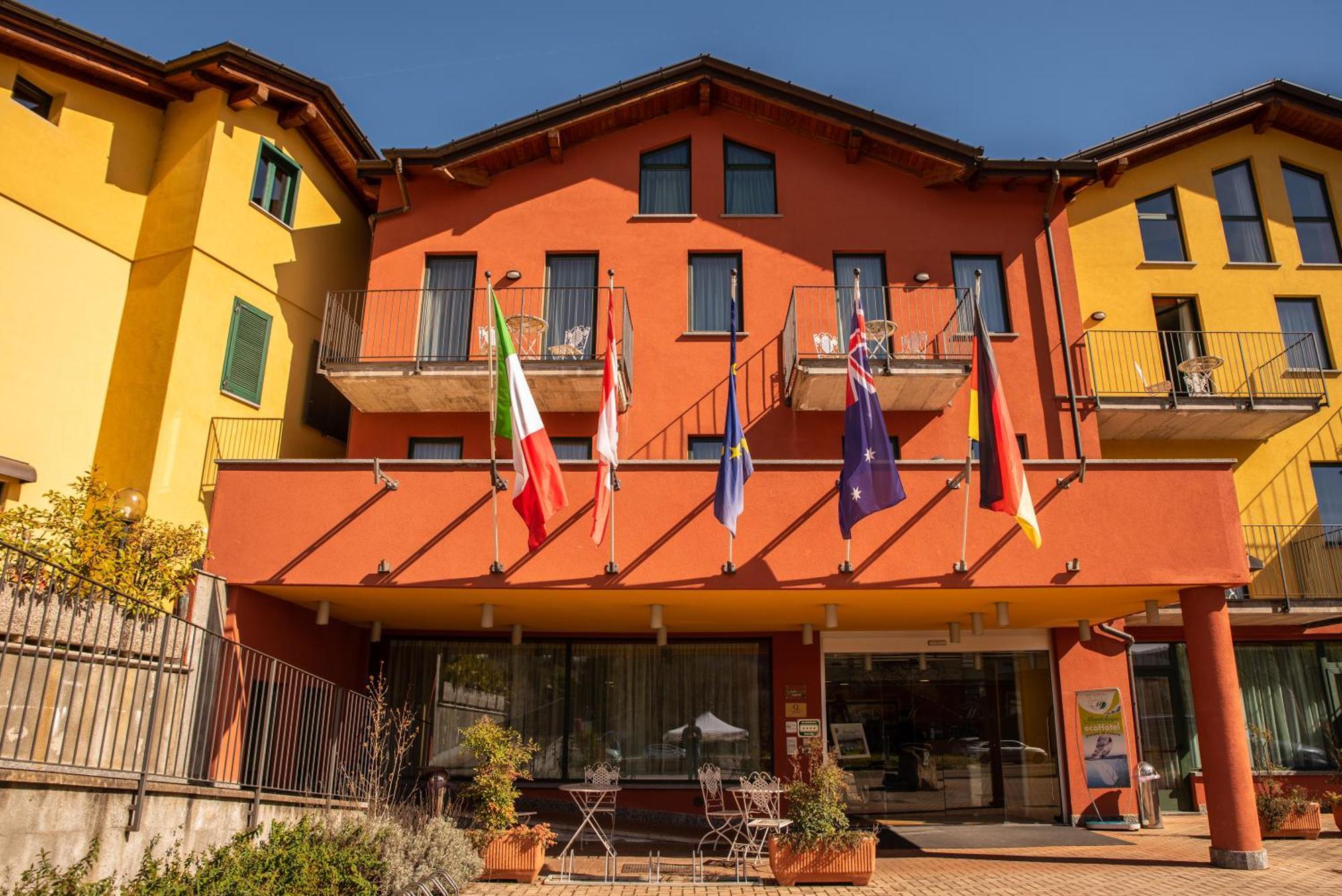 Hotel Residence Montelago Ternate  Εξωτερικό φωτογραφία