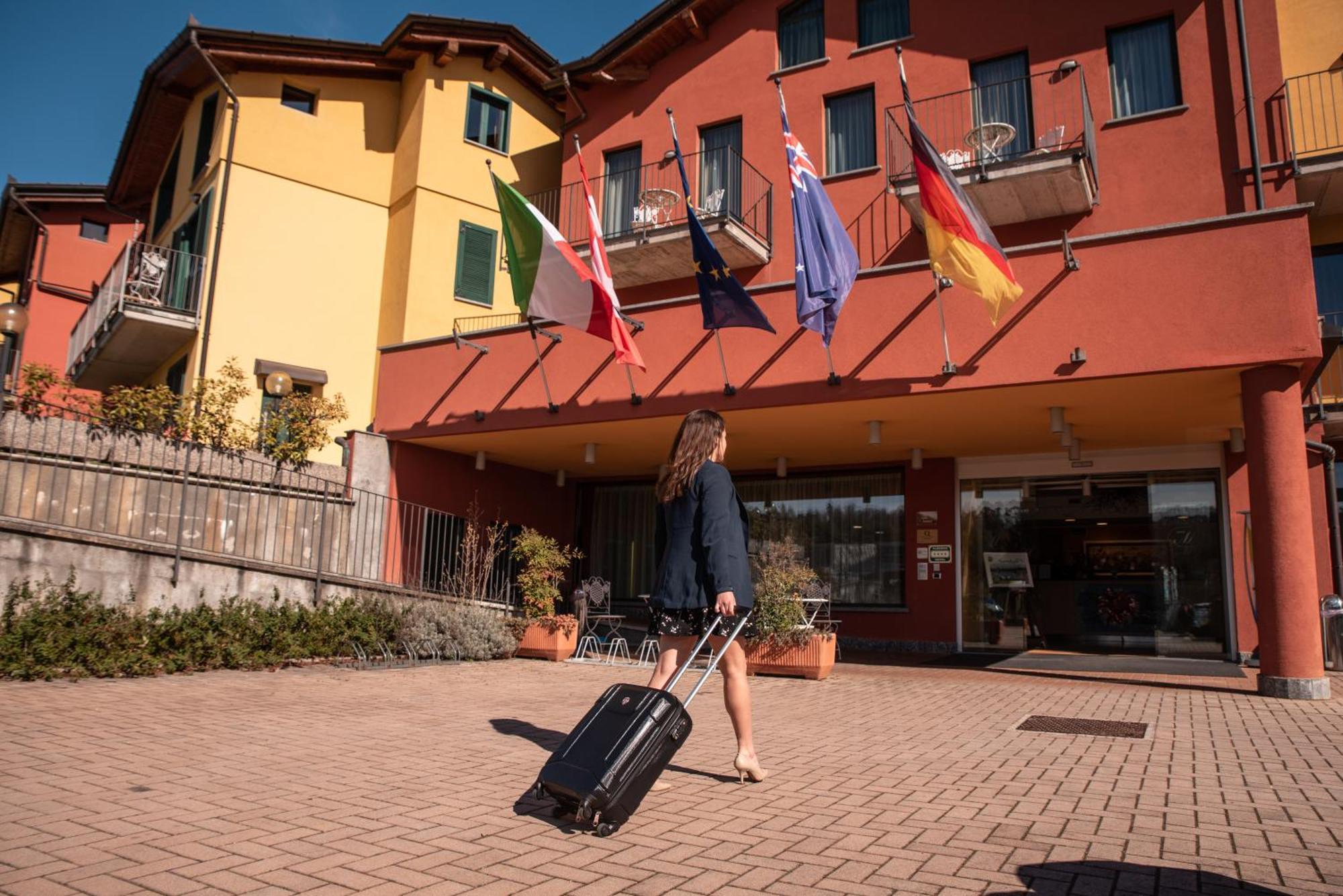 Hotel Residence Montelago Ternate  Εξωτερικό φωτογραφία