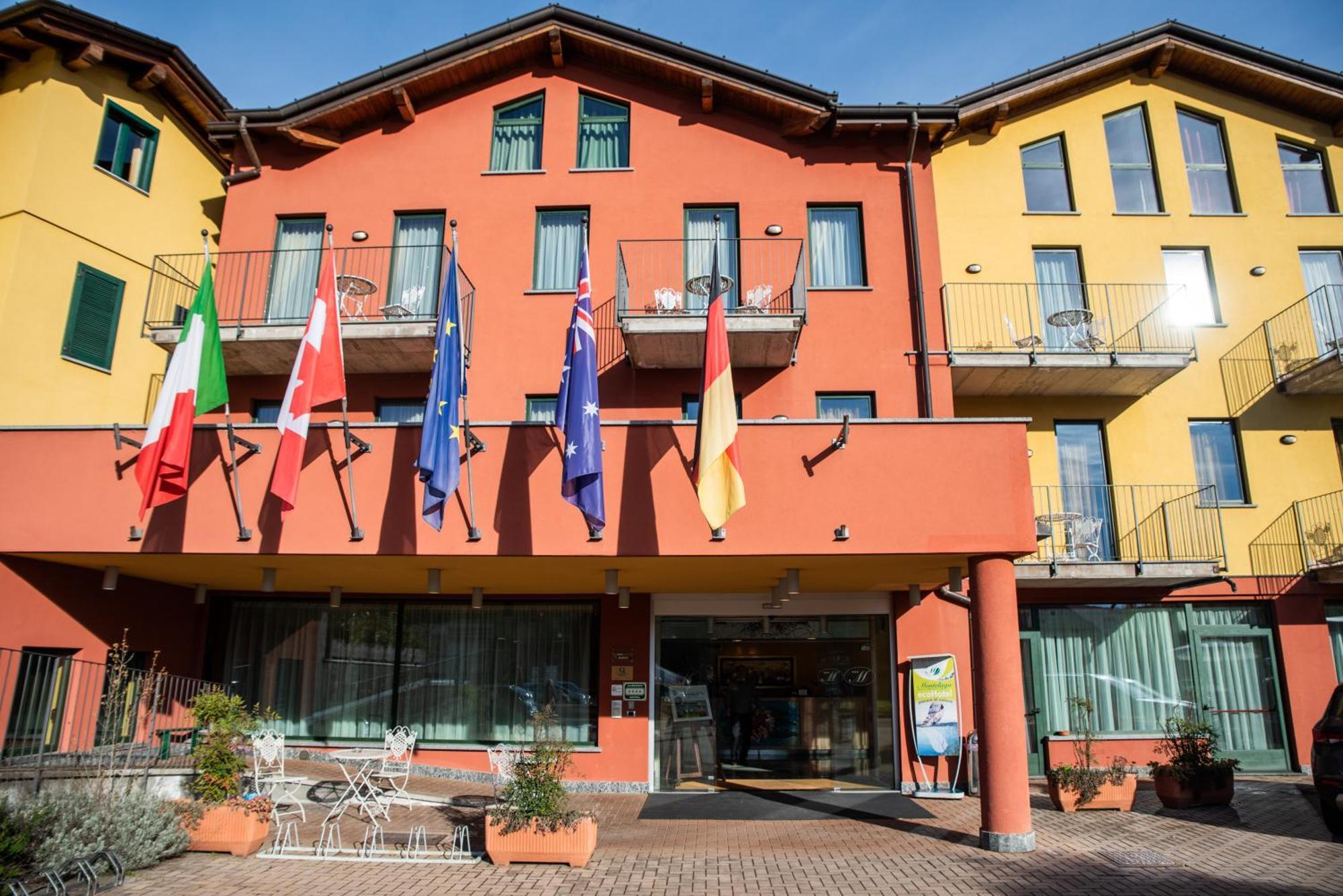 Hotel Residence Montelago Ternate  Εξωτερικό φωτογραφία